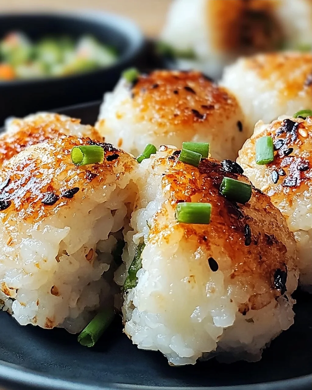 Gegrillte Reisbällchen: Der perfekte Snack für alle